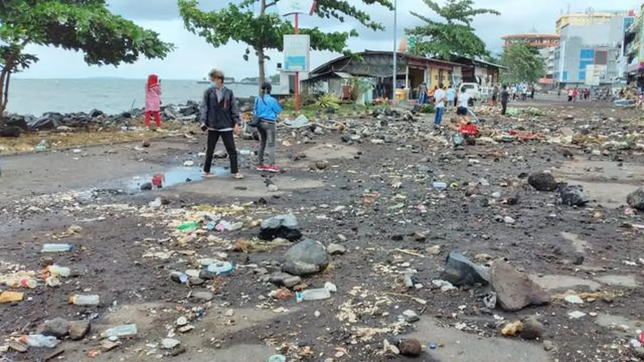 Kawasan Megamas Manado yang dihantam banjir rob pada Minggu 17 Januari 2021 silam.