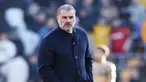 Ekspresi pelatih Tottenham Hotspur, Ange Postecoglou, setelah anak asuhnya ditaklukkan Wolverhampton Wanderers pada matchday ke-12 Liga Inggris 2023-2024 di Stadion Molineux, Sabtu (11/11/2023). Spurs tumbang 1-2 dari Wolves. (AFP/Darren Staples)