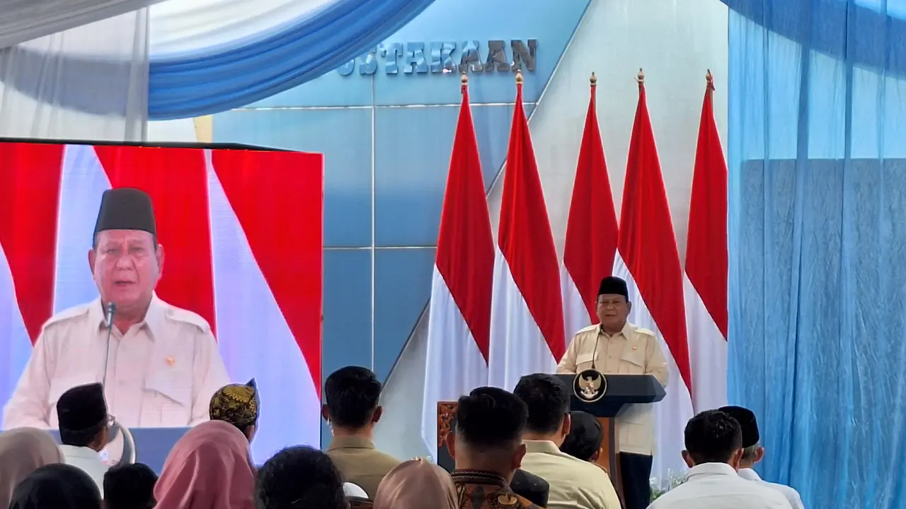 Presiden Prabowo Subianto meluncurkan Program Hasil Terbaik Cepat (PHTC) di sektor pendidikan saat peringatan Hardiknas di SDN Cimahpar 5 Kota Bogor, Jawa Barat, Jumat (2/5/2025).