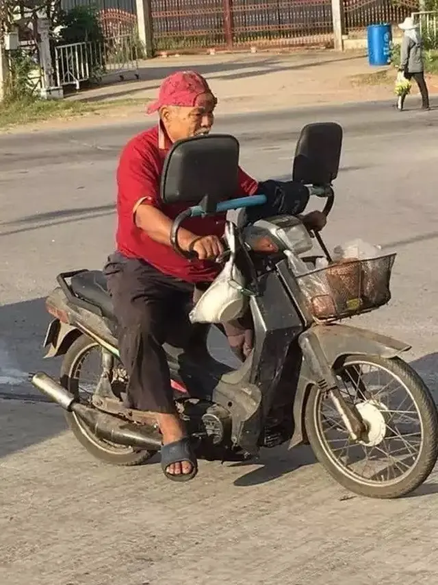 Spion Motor Berukuran Jumbo