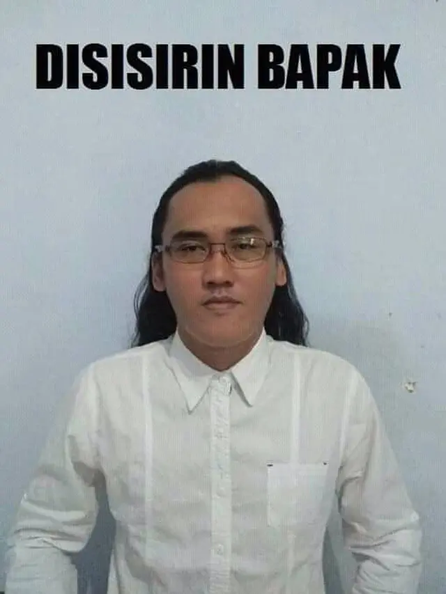 Potret Lucu Cowok Berambut Gondrong Saat Disisir Ini Bikin Ketawa Geli