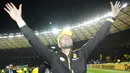 Ekspresi Juergen Klopp pelatih Borussia Dortmund saat memberikan salam perpisahan pada para suporter di Berlin, Jerman. (Reuters/Ina Fassbender)