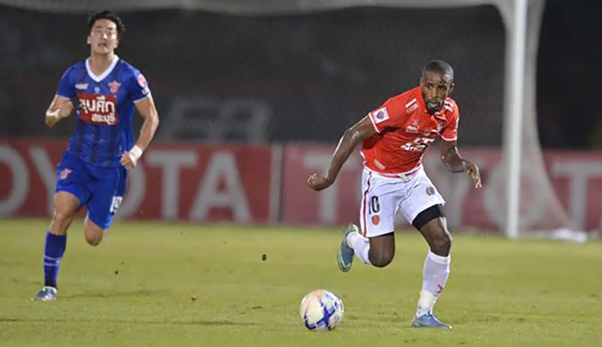 Dari 15 kali penampilan, Greg Nwokolo hanya mampu mencetak 5 gol untuk BEC Tero. (Sasana.Bectero.com)