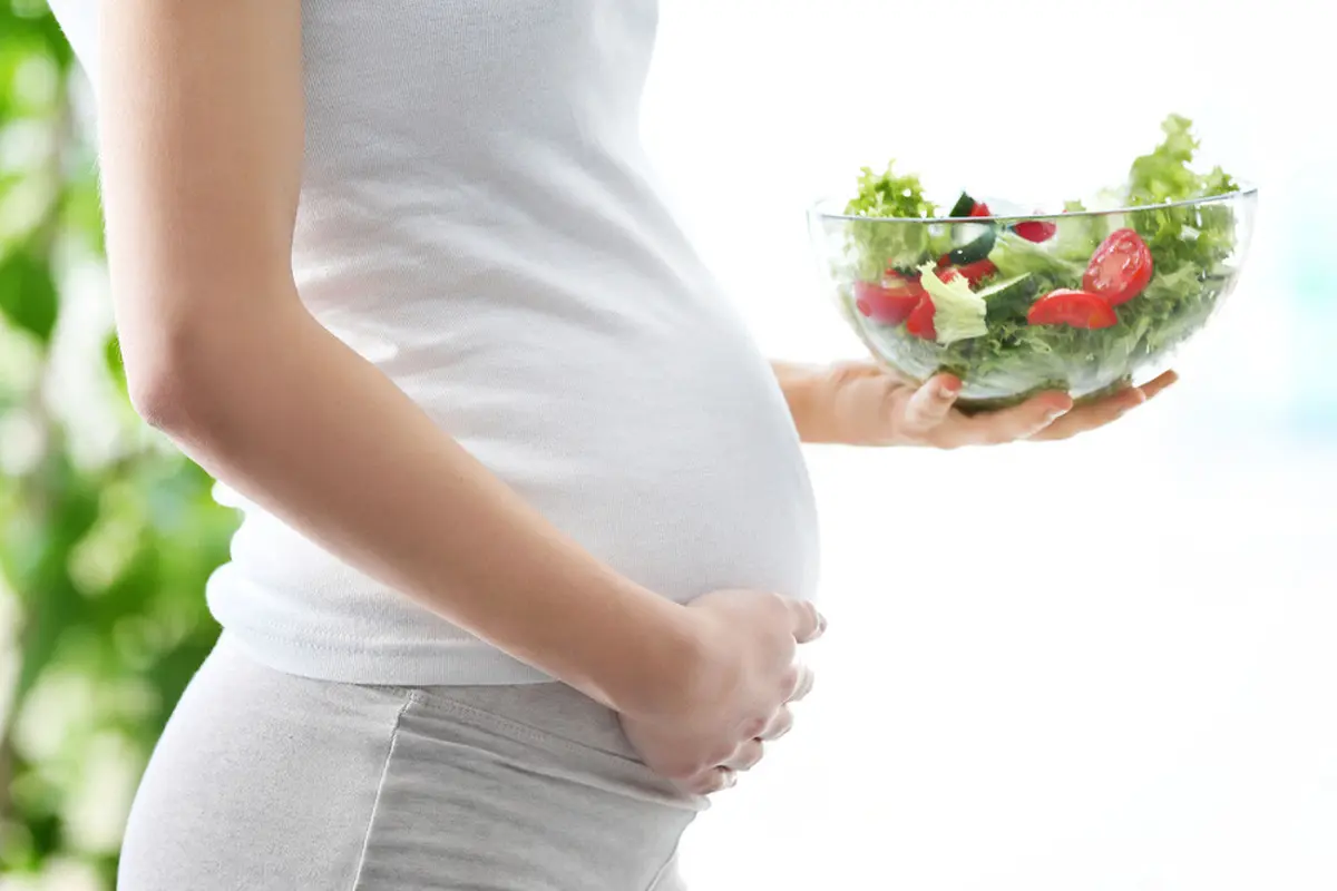 5 Makanan Berbahaya untuk Ibu Hamil (Africa Studio/Shutterstock)