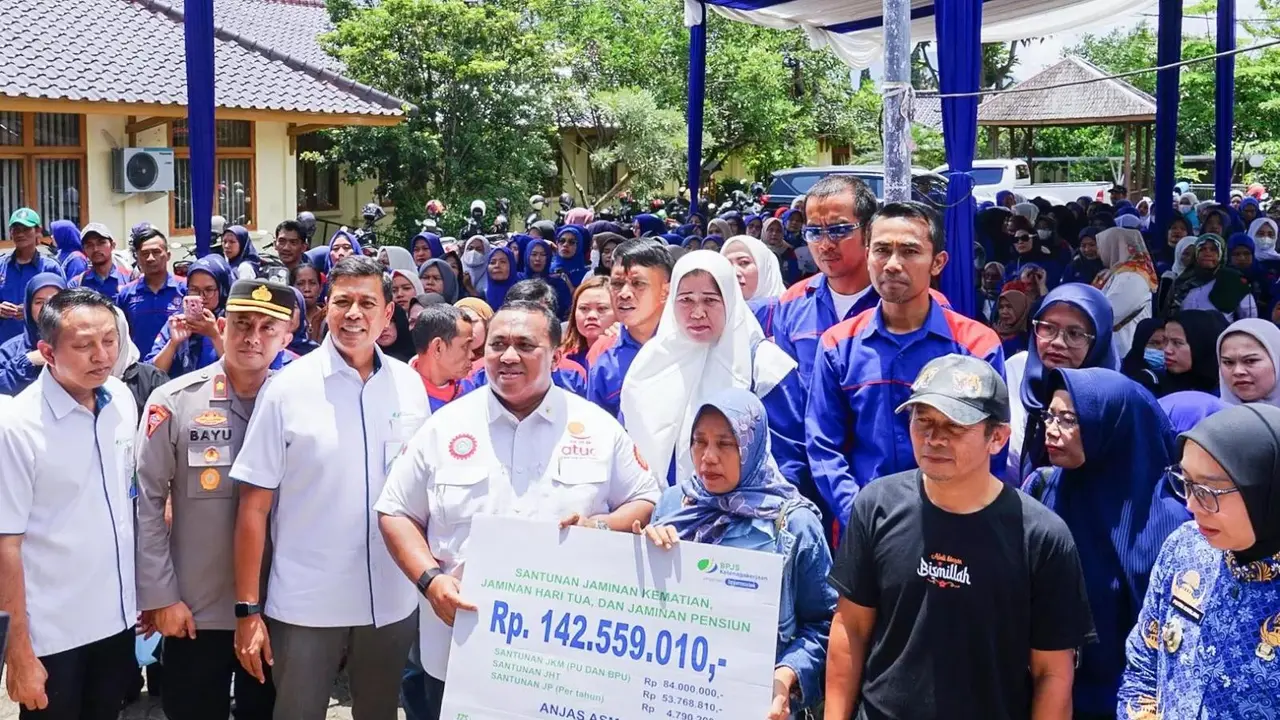 Presiden Konfederasi Serikat Pekerja Seluruh Indonesia (KSPSI) Andi Gani Nena Wea