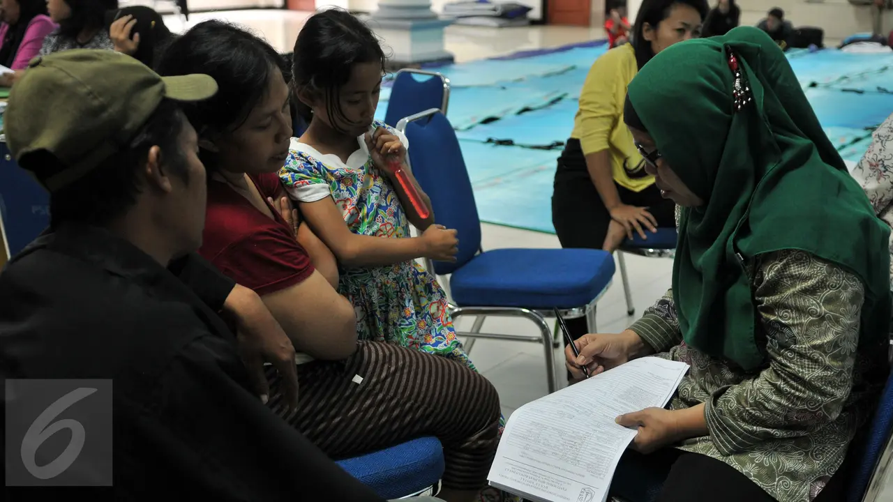 20160123- Ratusan Eks Gafatar Istirahat di Cipayung-Jakarta-Yoppy Renato