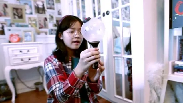 6 Potret Unik Kamar Cinta Kuya, Penuh Foto dan Korean Stuff