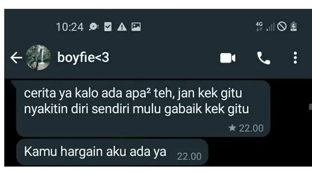 6 Balasan Chat Cowok Jadi Pendengar yang Baik Ini Bikin Senyum-Senyum