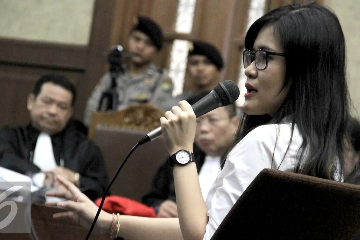 20160928- Jessica Kumala Wongso Beri Kesaksian di Sidang ke-26-Jakarta- Helmi Afandi
