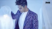 Perasaan haru T.O.P yang merindukan rekan-rekannya di Big Bang, membuatnya berat meninggalkan mereka.