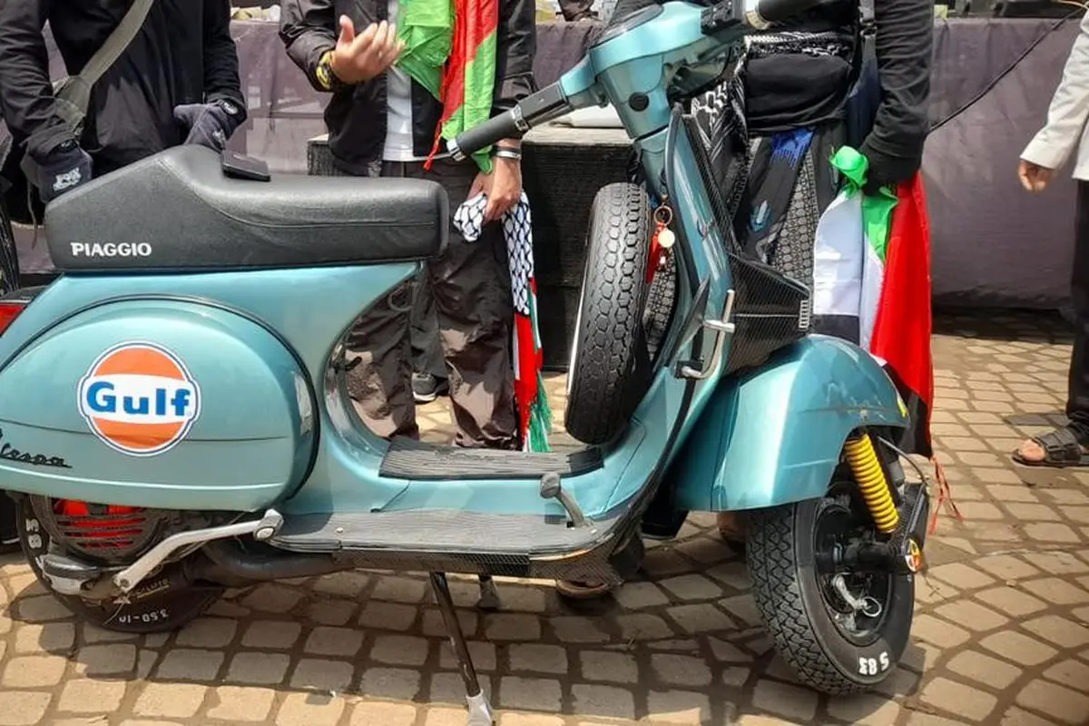 Vespa yang di lelang untuk donasi ke Palestina. (Dokumentasi Laz Harfa). (Selasa, 14 November 2023).