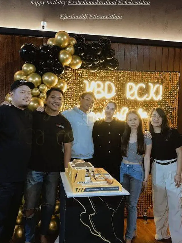 7 Momen Ulang Tahun Suami Chelsea Islan ke 31, Kuenya Unik
