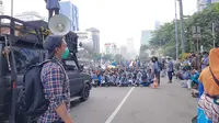 Demo menolak omnibus Law di Jakarta berlangsung tertib. (Liputan6.com/Ady Anugrahadi)