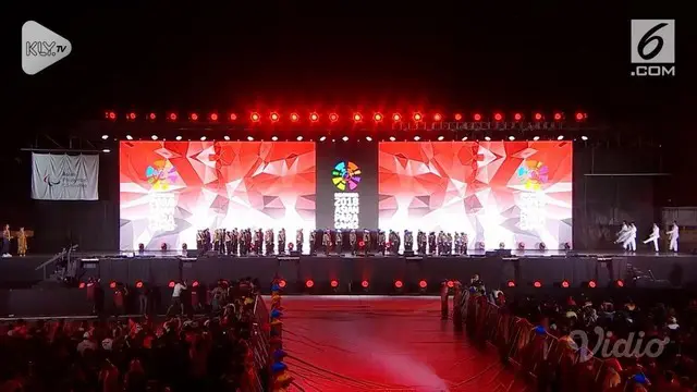 Para polisi cilik turut ramaikan Closing Ceremony Asian Para Games 2018. Mereka lakukan formasi baris berbaris sambil iringi pengibaran bendera Merah Putih.