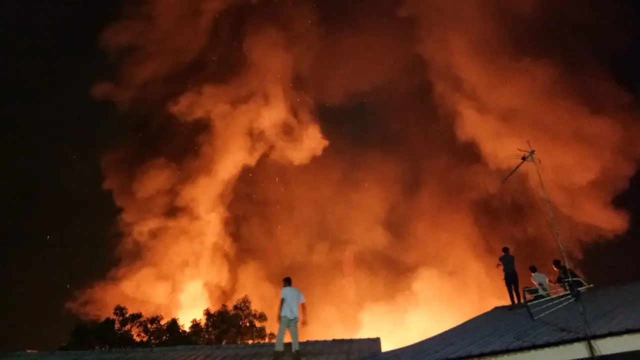 Si Jago Merah hanguskan puluhan rumah warga