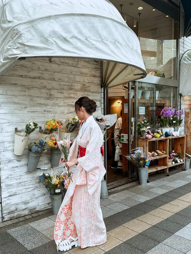 Azizah Salsha (Foto: Instagram/azizahsalsha_)