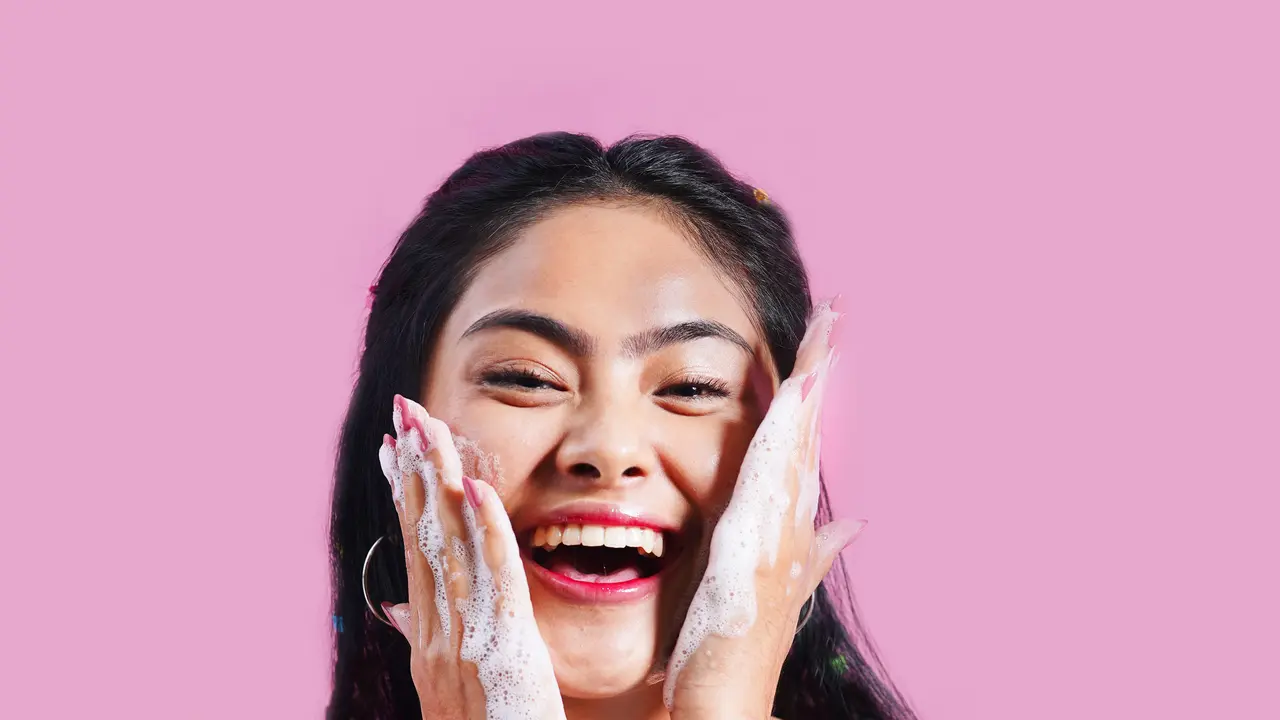 Cara Merawat Kulit Wajah dengan Produk Skincare Sesuai Iklim di Indonesia