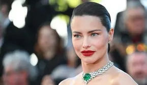 Olahraga Bentuk Body Goals ala Adriana Lima, Supermodel Victoria’s Secret