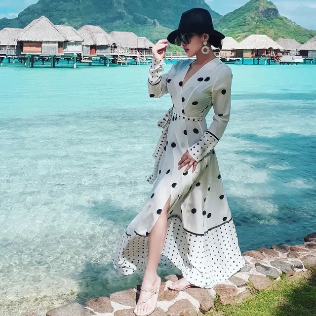 7 Potret Gaya Fashion Syahrini Saat Liburan di Luar Negeri, Mewah dan Selalu Elegan
