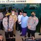 Kapolda Jatim Irjen Pol Nico Afinta saat di RS Saiful Anwar Malang. (Dian Kurniawan/Liputan6.com)