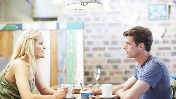 [Bintang] Sering Diucap Cewek, 4 Kata Ini Kerap Bikin Cowok Bingung!