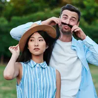 ilustrasi pasangan cinta/ShotPrime Studio/Shutterstock