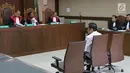 Eka Kamaludin saat menjalani sidang dakwaan di Pengadilan Tipikor, Jakarta, Kamis (20/9). Eka didakwa terlibat sebagai konsultan pemberi pada kasus dugaan suap usulan dana perimbangan keuangan daerah RAPBN Perubahan 2018. (Liputan6.com/Helmi Fithriansyah)