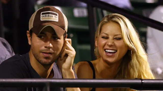 [Bintang] Anna Kournikova - Enrique Iglesias