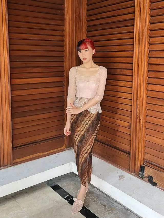 Isyana Sarasvati (Instagram @isyanasarasvati)