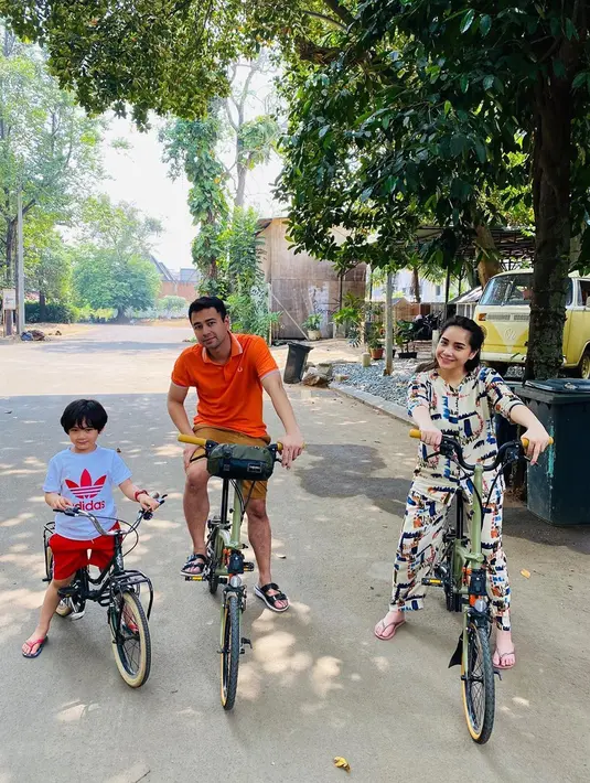 Di sisi lain, Gigi yang tidak kuat dengan sikap Raffi juga berniat pergi dari rumah membawa anak mereka. Mendengar ancaman Gigi, Raffi pun mengancam akan menghamili perempuan lain. (Instagram/raffinagita1717)