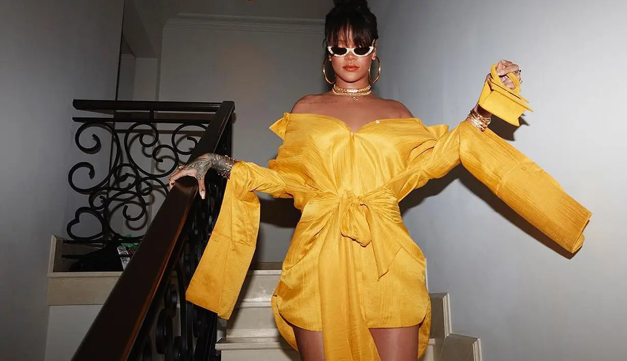 Rihanna dan Hassan menjalani hubungan dengan serius. Pelantun lagu Work tersebut pun telah memikirkan soal menikah dan keluarga karena telah berusia 30 tahun. (instagram/badgalriri)
