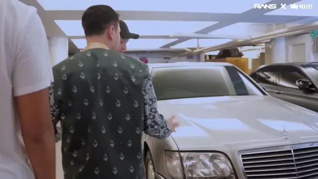 7 Potret Isi Garasi Mobil Pembalap Sean Galael, Totalnya Ditaksir Rp 100 Miliar