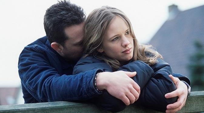 Berikut enam tanda yang dapat Anda perhatikan dari pasangan yang selingkuh. (Foto: iStockphoto)