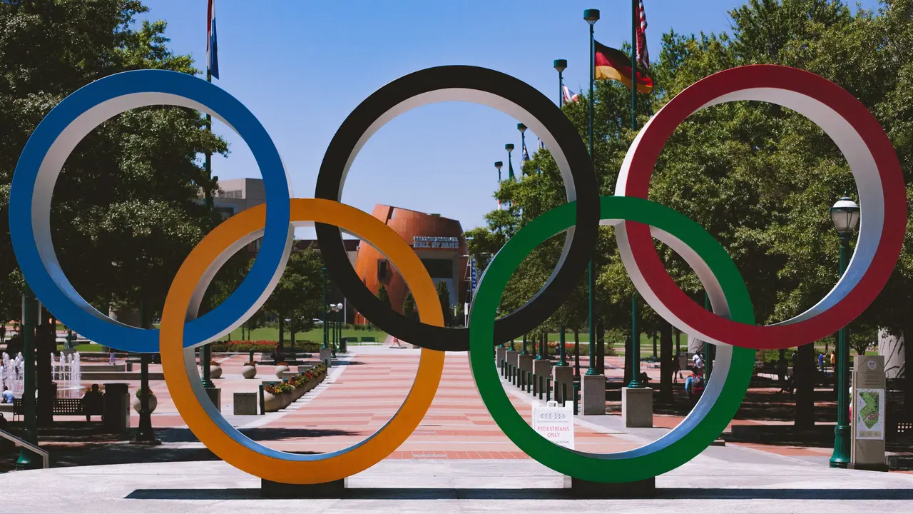 Atlet Olimpiade & Paralimpiade Tokyo 2020 Raih Apresiasi dari Uang Tunai Hingga SmartWatch