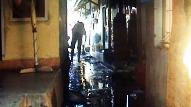 Banjir 2 Meter Berlalu, Warga Garut Bersihkan Rumah