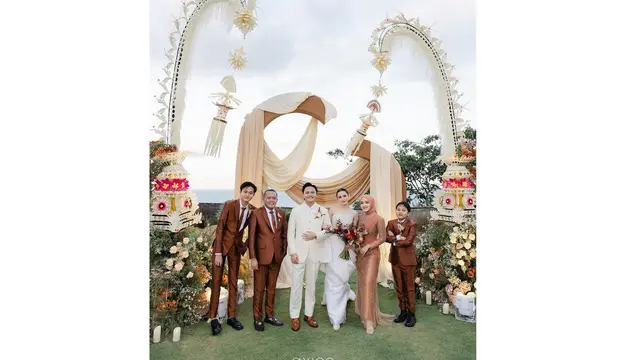 Momen resepsi Rizky Febian dan Mahalini di Bali
