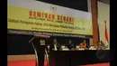 Ketua Komisi III DPR Aziz Syamsuddin (ketiga dari kiri) menjadi pembicara pada seminar sehari bertajuk Outlook Penegakan Hukum 2014 dan Upaya Perbaikan Kinerja di Tahun 2015, di Ruang Nusantara lV DPR RI, Jakarta, (22/01). (Liputan6.com/Andrian M Tunay)