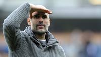Pelatih Manchester City, Josep Guardiola, saat melawan Burnley pada laga Premier League di Stadion Turf Moor, Minggu (28/4). Manchester City menang 1-0 atas Burnley. (AP/Rui Vieira)