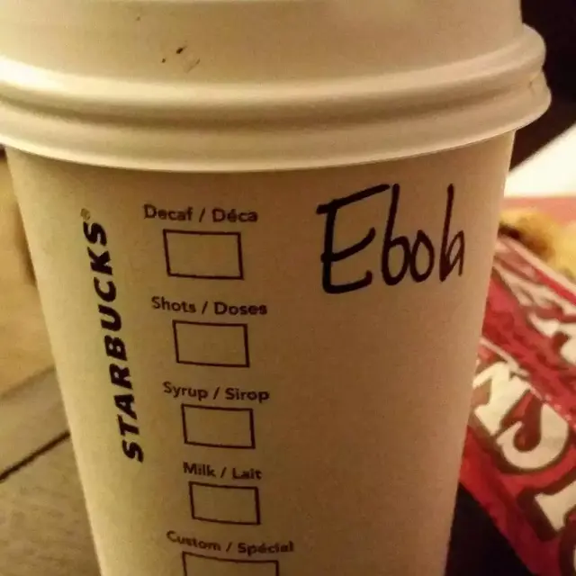 6 Nama Nyeleneh di Gelas Kopi Ini Bikin Dahi Berkerut, Barista Enggak Fokus