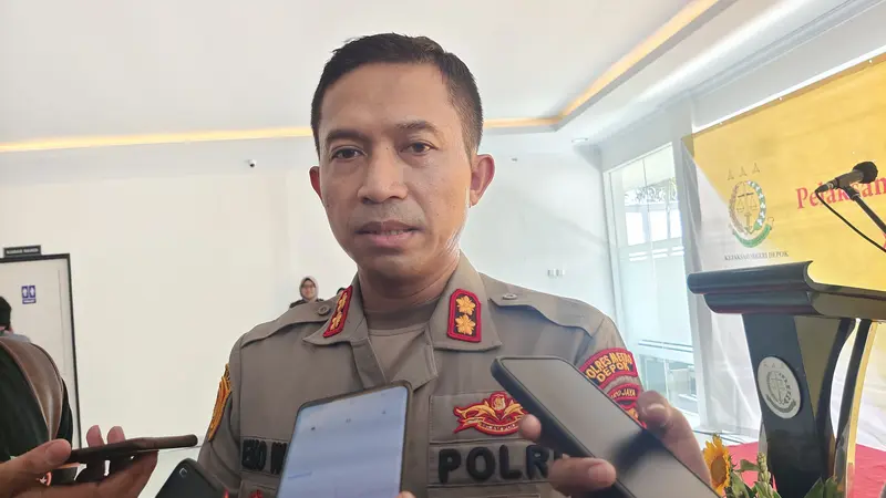 Wakapolres Metro Depok, AKBP Eko Wahyu Fredian saat dimintai keterangan terkait aksi tawuran di Cinere, Kota Depok.