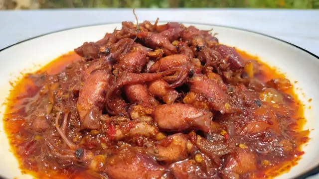 Usung Resep Keluarga, Ayam Goreng Kreasi Depot Surya Pare Sedapnya Juara