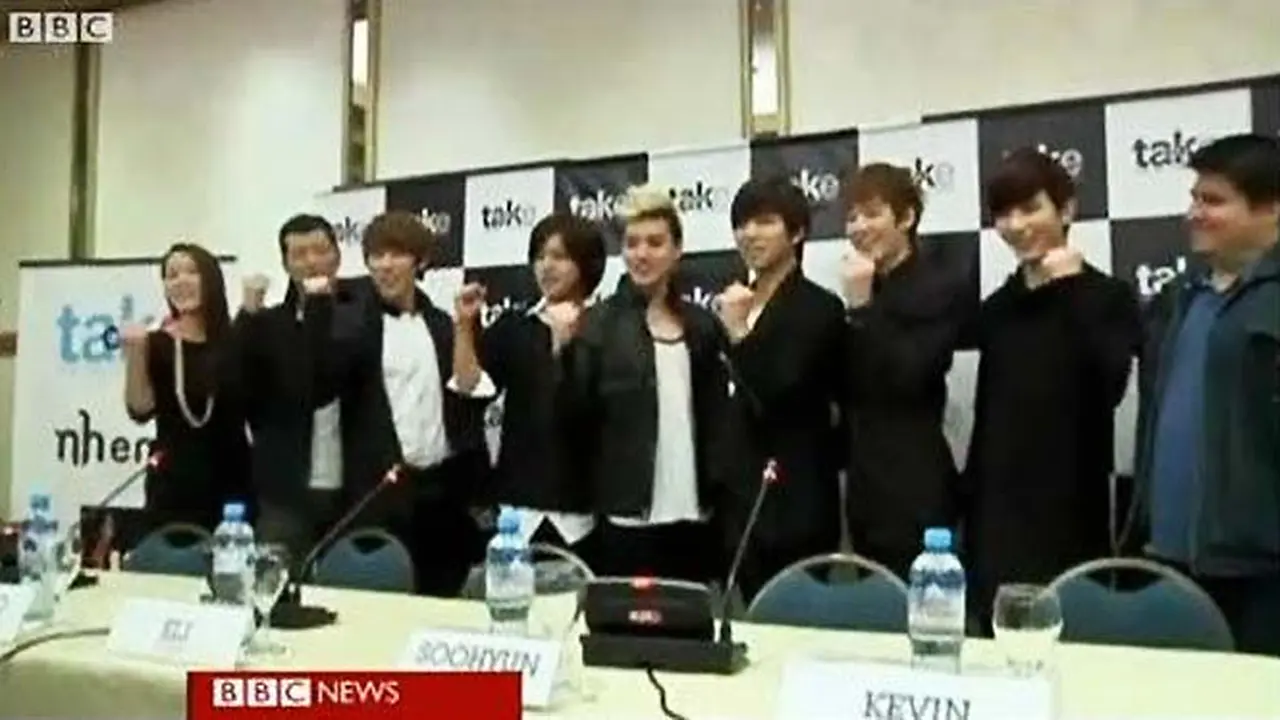 u_kiss_121106.jpg