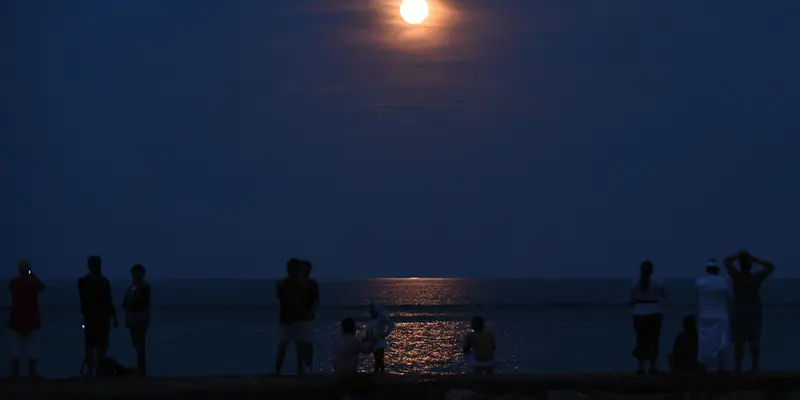 20161114-Romantisme Supermoon di Bali-Indonesia