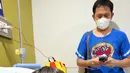 Usai menjalani perawatan di ruang ICU, sang putra pun akhirnya sudah bisa masuk ke ruang rawat inap. Tentu saja, keduanya memilih menemani sang anak di ruang rawat inap.(Liputan6.com/IG/@zaskiadyamecca)