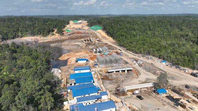 PT Waskita Karya (Persero) tengah mengebut pengerjaan proyek jalan tol IKN Nusantara segmen 5A. (Dok Waskita)