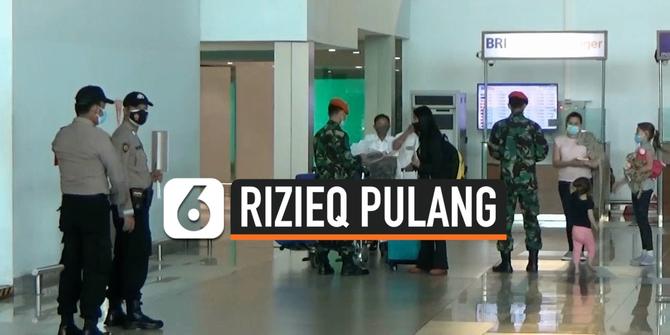 VIDEO: Suasana Bandara Soetta Jelang Kepulangan Rizieq Shihab