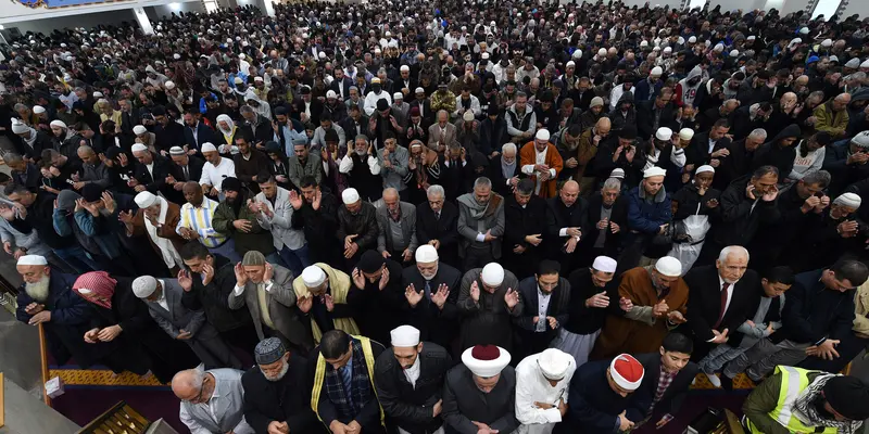 Ragam Pelaksanaan Salat Idul Fitri di Sejumlah Negara