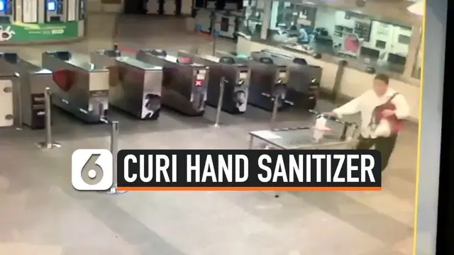 Aksi kriminal seorang penumpang kereta yang mencuri hand sanitizer di stasiun kereta terekam kamera. Pelaku memasukan botol hand sanitizer ke dalam tasnya saat situasi sedang sepi.