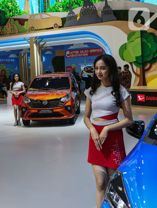 Daihatsu juga menampilkan 2 unit model modifikasi sebagai sarana inspirasi yakni Rocky Crossfield dan Terios Graphite, serta 1 unit Xenia varian baru ADS X. (Liputan6.com/Angga Yuniar)