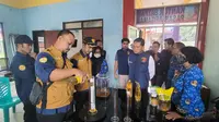 Sidak Minyakita di Pasar Segamas, Polres Purbalingga Temukan Minyak Tak Sesuai Takaran